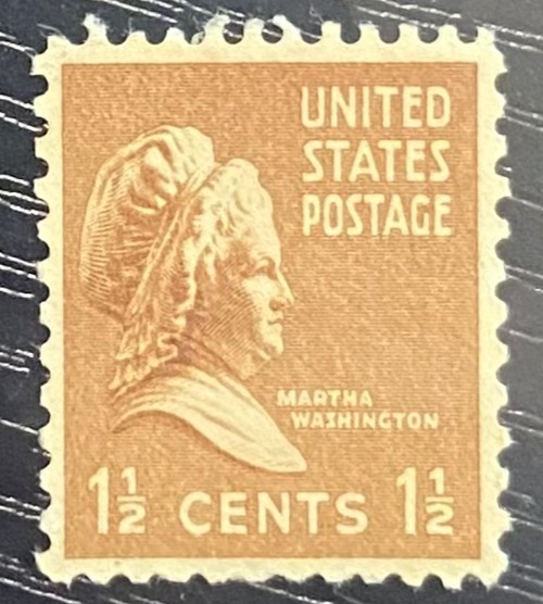 US Postage Stamp 1938 Martha Washington 1 1/2 Cents Scott 805 Mint Unused